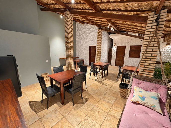 Outdoor dining 5, Hosts BR - Wind Suites, Cajueiro da Praia