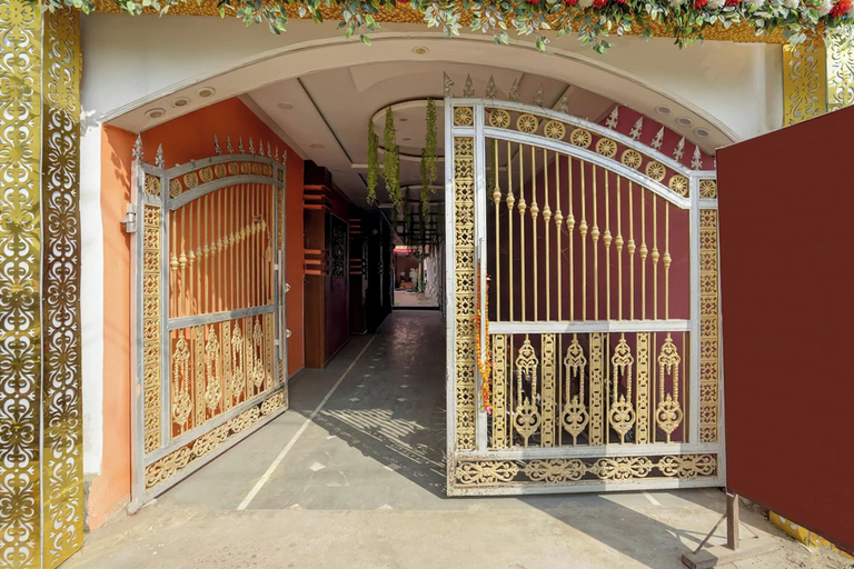 Exterior detail 2, Townhouse Kolkata RabindraHotel, Sultanpur