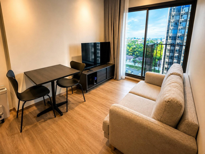 Living room 4, 1Br Condo for Long Stay in Ekkamairamindra, Bang Kapi