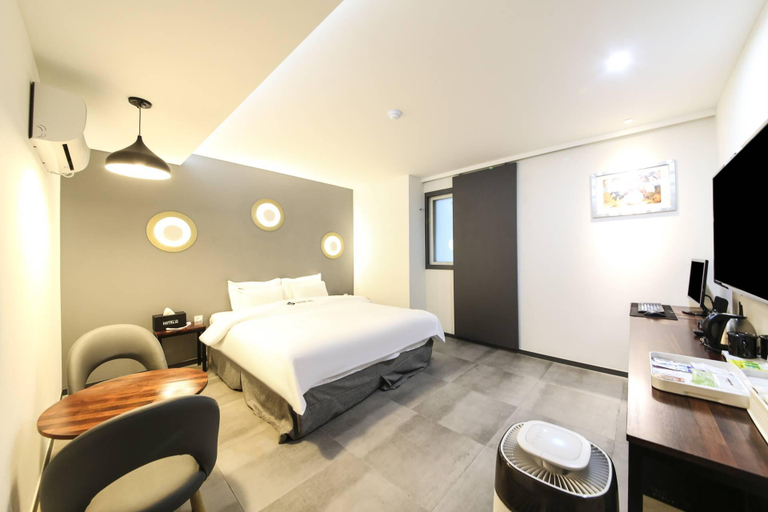 Bedroom 3, Chungju Lie Hotel, Chungju