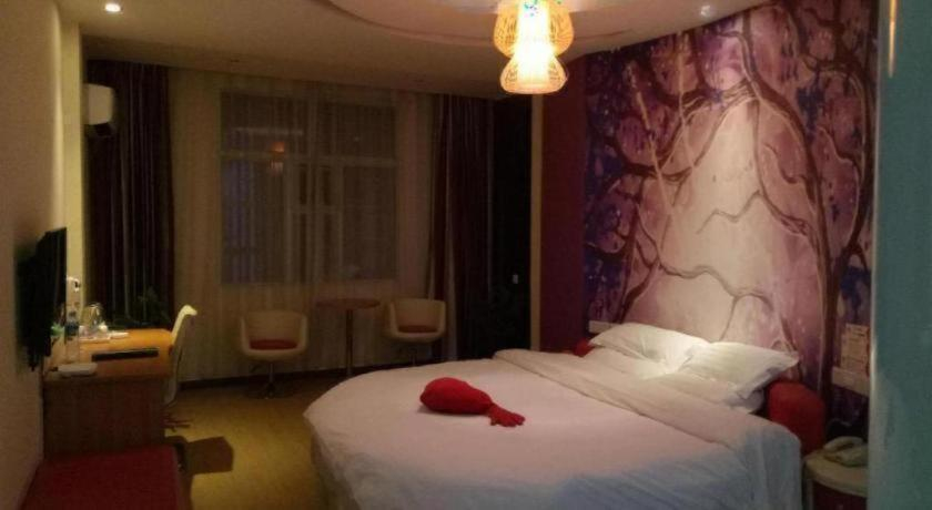 Bedroom 3, Thank Inn Hotel He'Nan Xinyang Railway Station, Xinyang