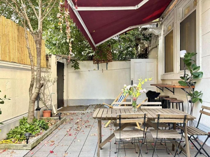 Outdoor dining, Tonight Homestay West Nanjing Road Shanghai, Shanghai