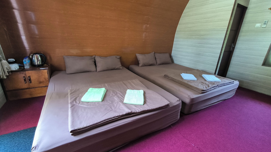 Room 3, Senja Kita Glamping, Semarang