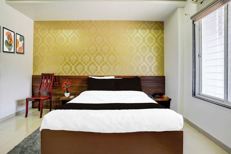 Room 2, Townhouse Godavari Riverbank, Nashik