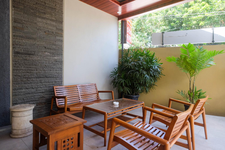 Public Area 4, RedDoorz Syariah near Pascasarjana UGM 3, Sleman