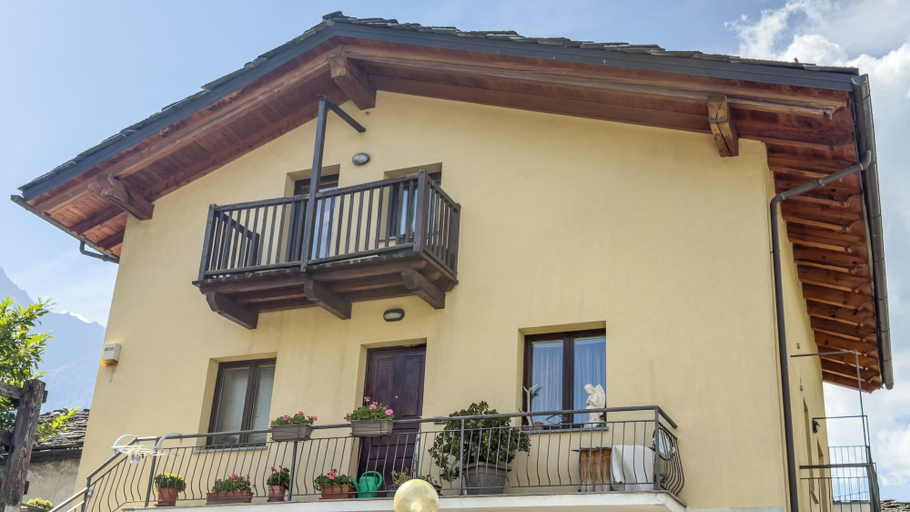 Exterior 4, Abri Douillet, Aosta