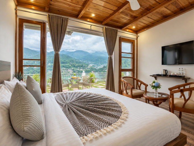 Room 5, Navya Stays - Stay Above the Lake, Nainital