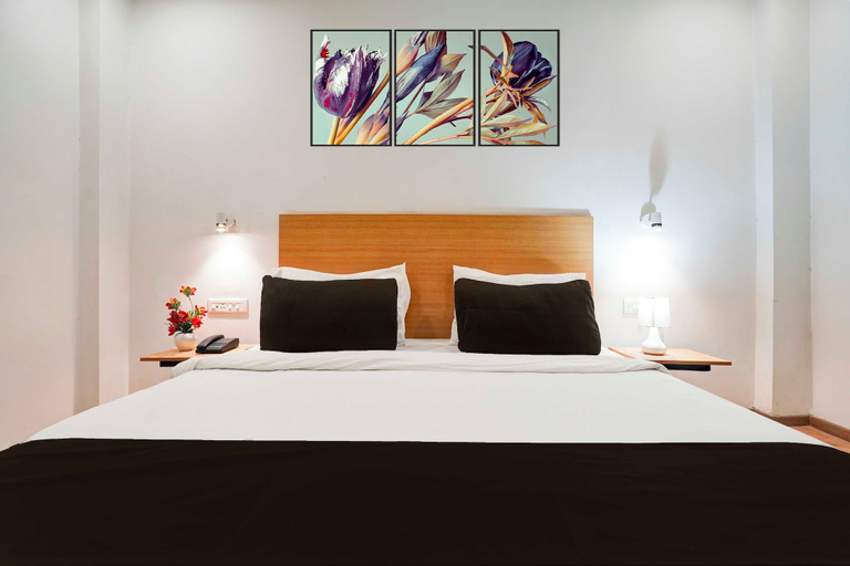 Room 5, Townhouse Oak Gomti Nagar Healthcity, Lucknow