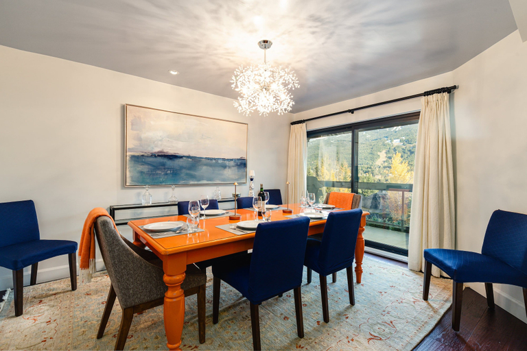 Dining 5, Winter Wonderland at Ravencrest, Squamish-Lillooet