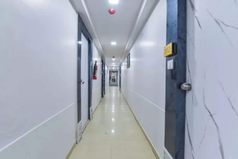 Lobby 2, FabHotel Visat, Ahmadabad