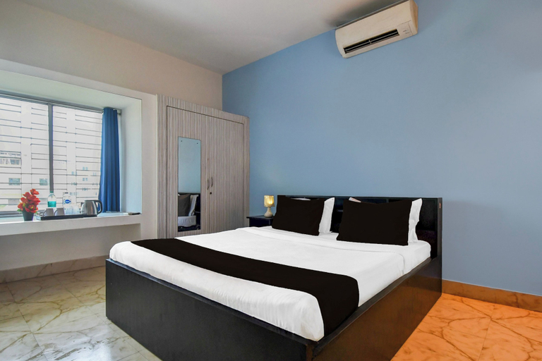 Room 4, Hotel O Dumduma Near DN Regalia Mall, Khordha