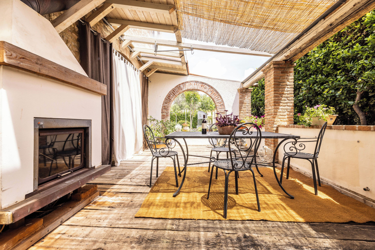 Outdoor dining 3, Residenza Querciole, Livorno