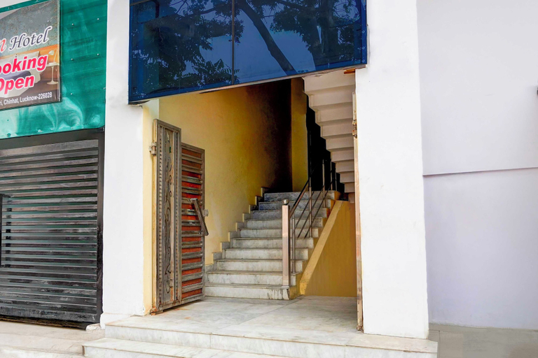 Exterior detail 3, Super Townhouse Matiyari, Lucknow