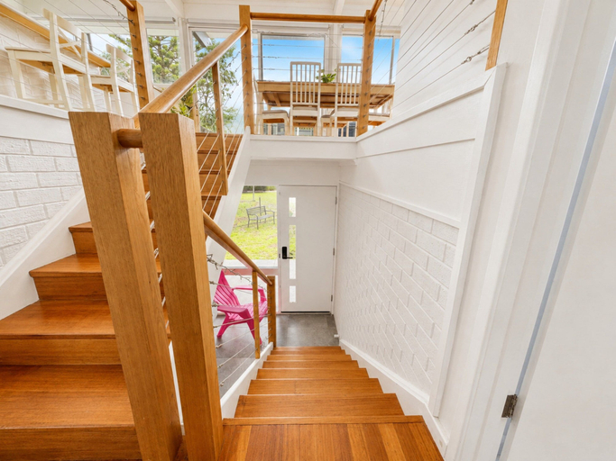 Interior detail 3, Coastal 3-bed Haven With Panoramic Views, Greater Geelong - Pt B