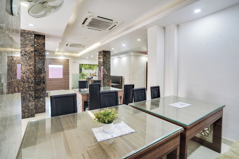Dining 4, Townhouse Butler Road Near Maripur Chowk, Muzaffarpur