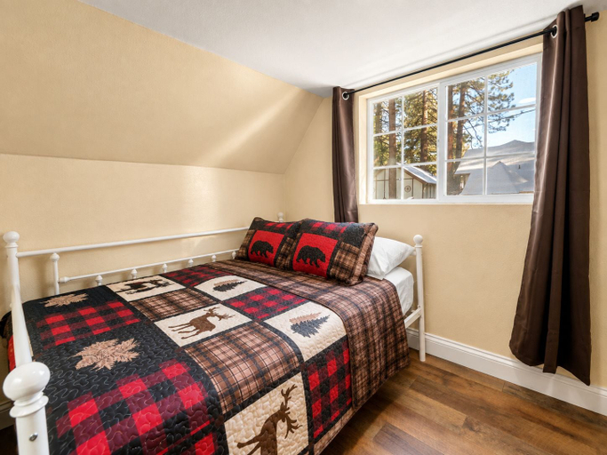 Bedroom 2, Jaybird Lodge, San Bernardino