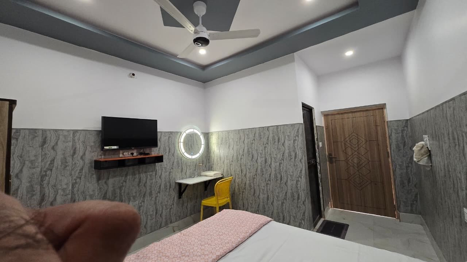 Room 3, SRM INN, Faizabad