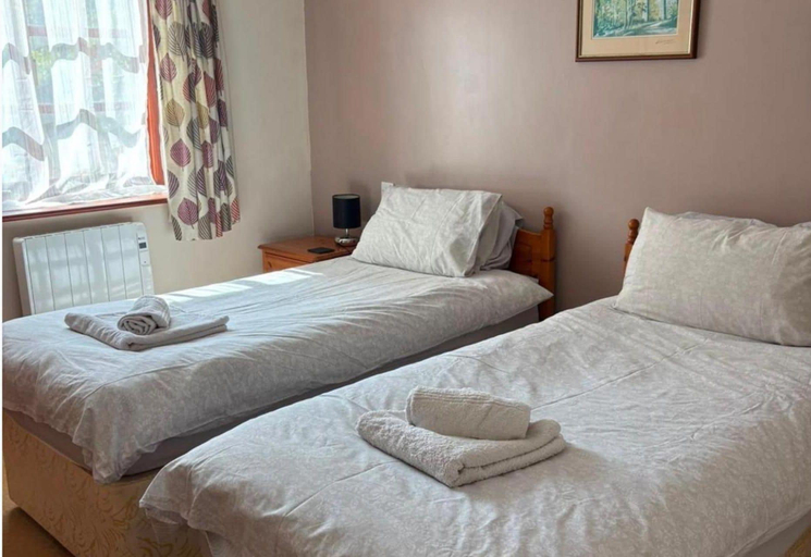 Room 5, Fairways Edge Porthpean Cottage -golf Course, Cornwall