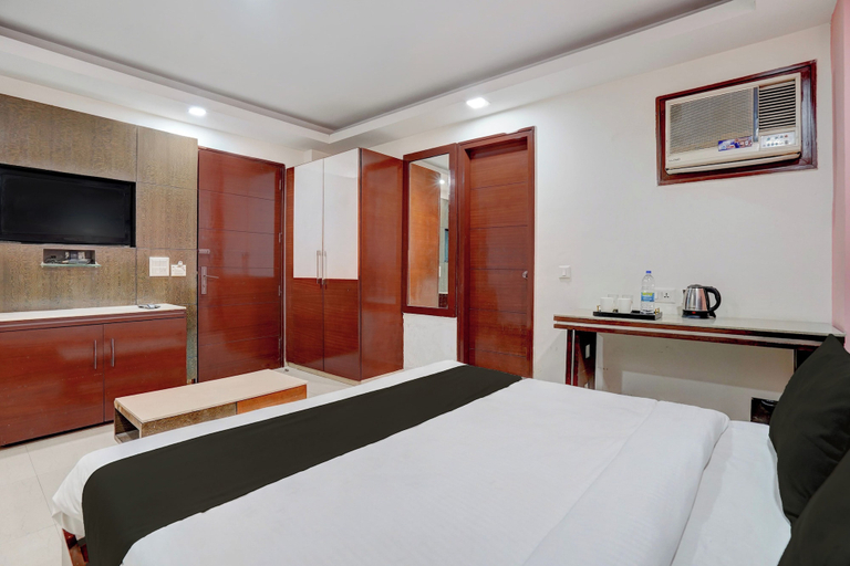 Room 5, Townhouse Millenium City Centre, Gurgaon