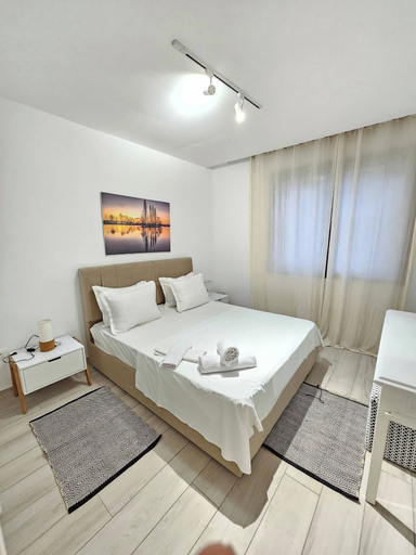 Room 5, Luminous Escape to La Marsa, La Marsa