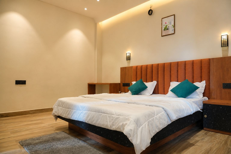 Room 2, Royal Reef Resort, Indore