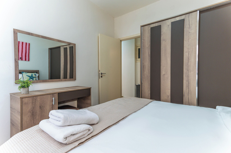 Room 2, Rue - 2-BR Apt. & Balcony in Mar Mikhael, Beirut
