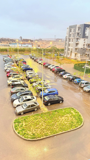 Property grounds 3, Luxury Stay in Sheikh Zayed