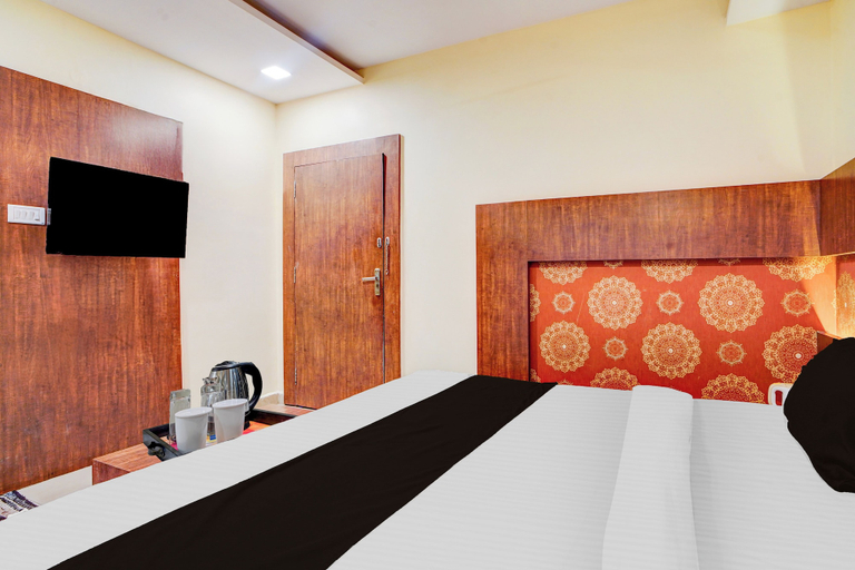 Room 4, Townhouse Madan Mahal Railway Junction, Jabalpur
