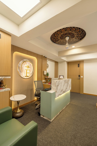 Lobby 2, The Estrela Hotel, Ahmadabad