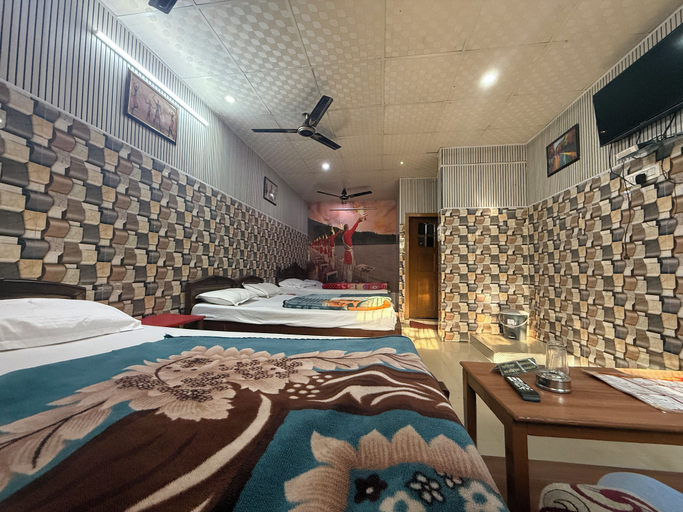 Room 4, Hotel Aditya Sheraton, Hardwar