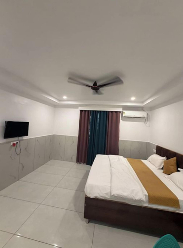 Room 5, Apni Haveli Hotel And Family Restaurant, Udham Singh Nagar