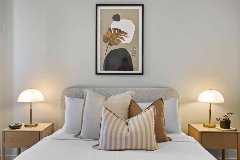 Room 5, Elevated 1-bed Apartment Near Melbourne CBD, Melbourne