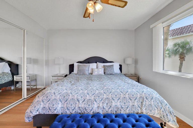 Room 3, Coastal Condo Pool View + Heated Pool, Saint Johns