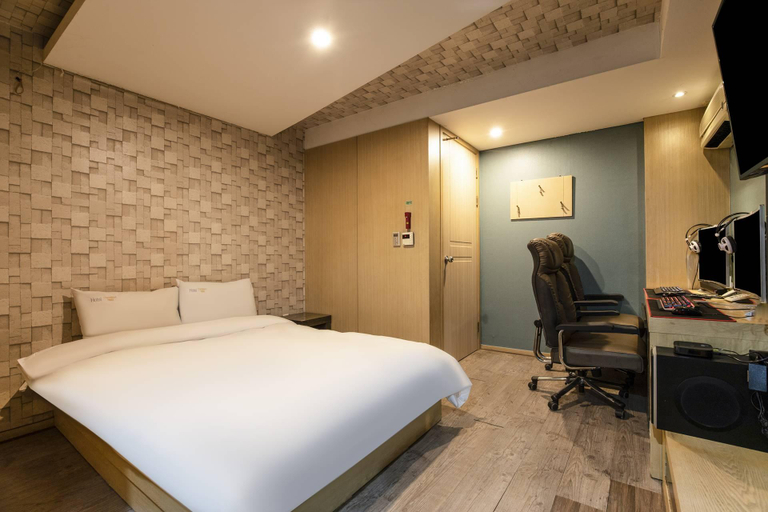 Bedroom 4, Yongin Chameleon, Yongin
