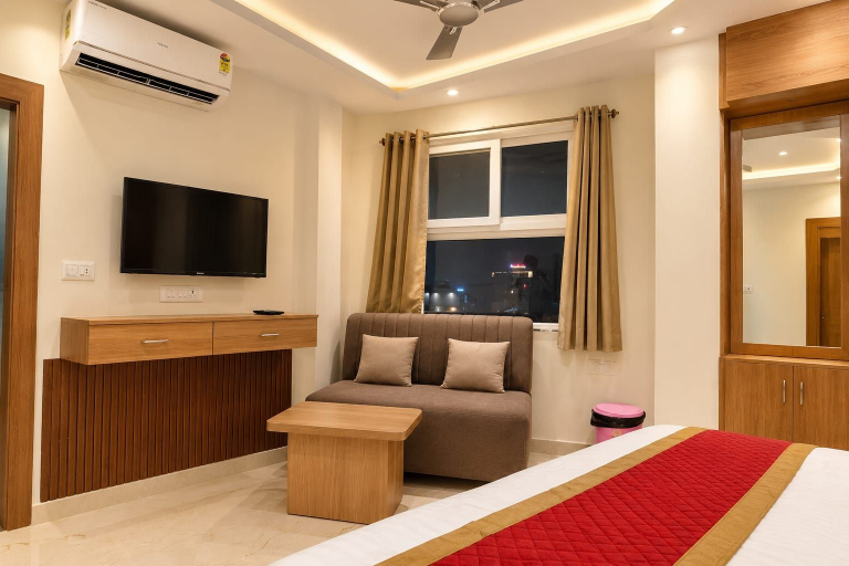 Room 5, Hotel Dream Kashi, Faizabad