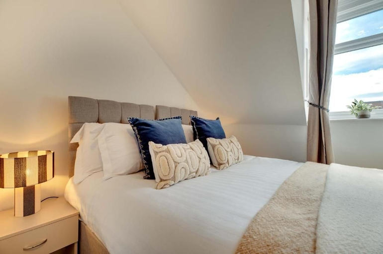 Room 5, Stephenson View, Newcastle upon Tyne