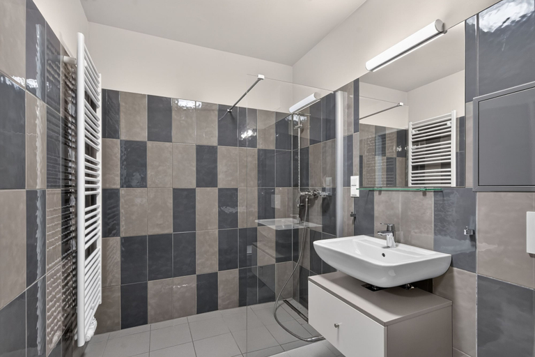 Bathroom 2, Seven Rocks Premium Serviced Apartments, Wien