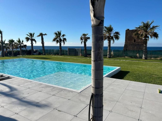 Pool 5, Torre Pozzillo Beach, Palermo