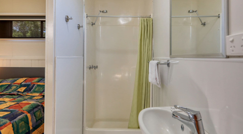 Bathroom 2, Swan Hill Lifestyle Park, Swan Hill - Central