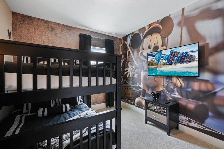 Room 5, Blue Suede Townhome in Reunion Resort, Osceola