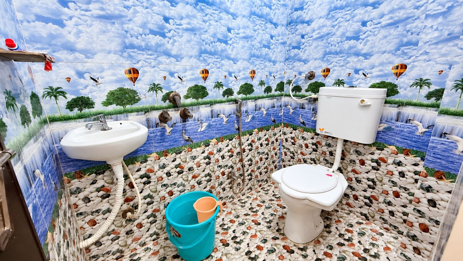Bathroom 5, Shree Bada Ganesh Yatri Grah, Ujjain