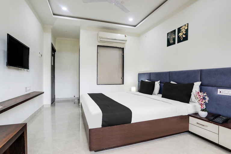 Room 2, Townhouse Bhopal DB City Mall, Bhopal