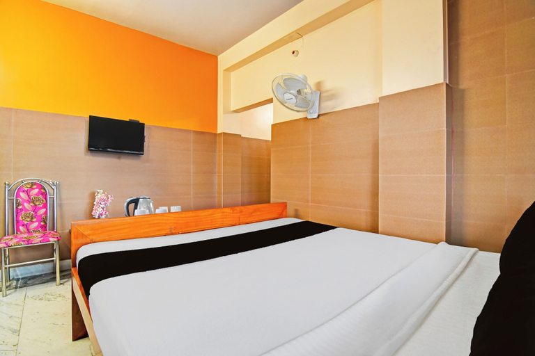 Room 5, Super Hotel O Rishra Railway Station, Hugli