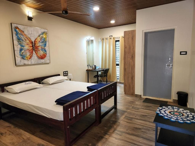 Bedroom 3, Captain's Camp, Uttara Kannada