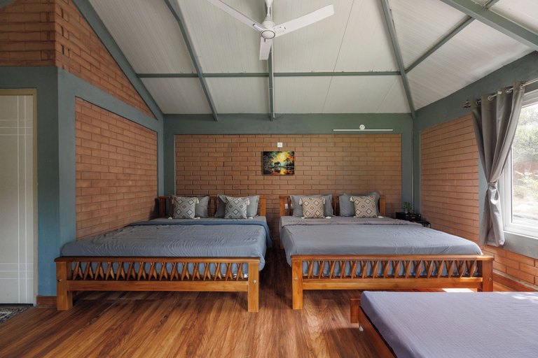 Room 5, Monte Vista by Stayjade 3 Cottages Pool 1hr HSR, Krishnagiri