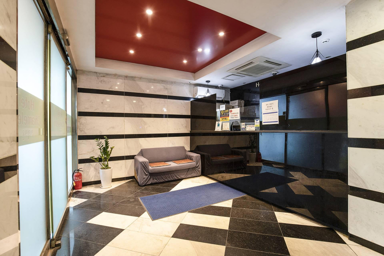 Others, Yongin Chameleon, Yongin