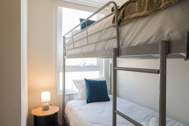 Room 3, Chic 2BR Apt in Ñuñoa with Balcony for 5, Cordillera