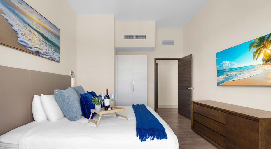 Room 2, Stylish Nice Apt Hollywood Beach Boardwalk, Broward