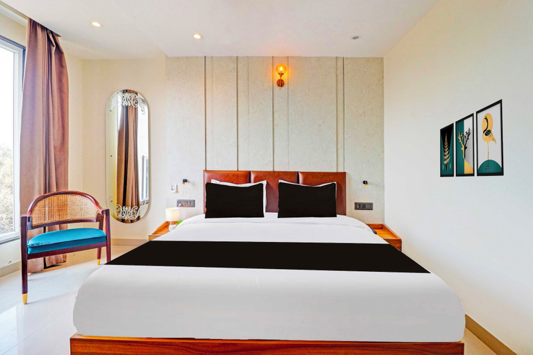 Room 2, Townhouse Oak Patel Nagar Dehradun, Dehradun
