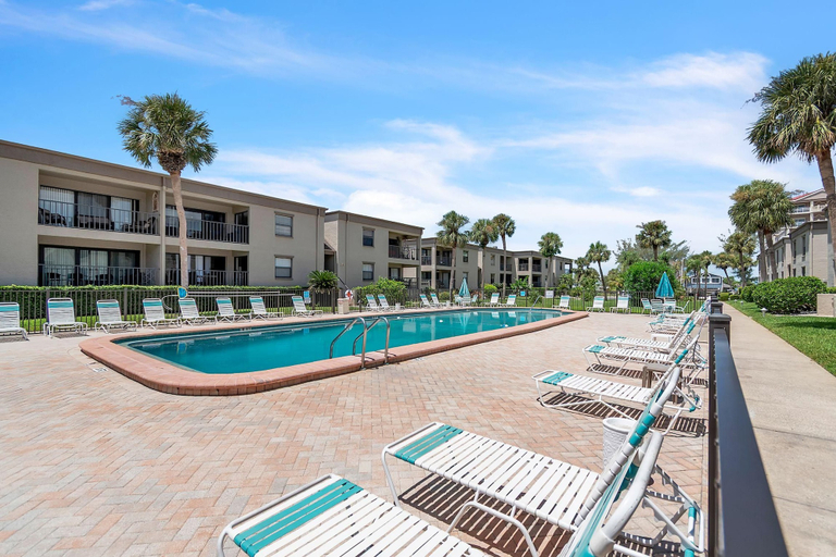 Pool 5, Sea Club #43 - The Shore Thing, Pinellas